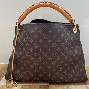 Louis Vuitton Artsy Mm Monogram bag